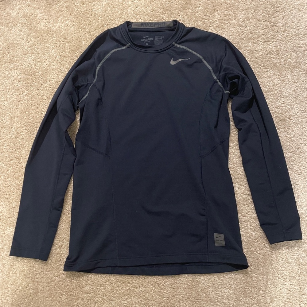 Nike Pro Fitted longsleeve shirt midweight baselayer. Men’s L, navy
